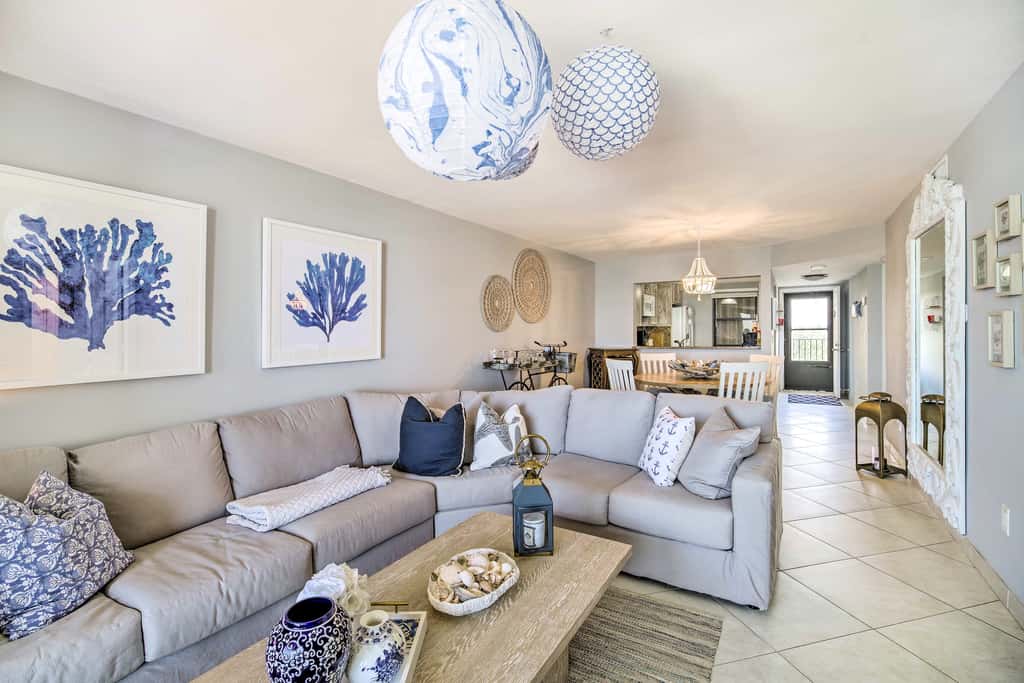 Lovely Fort Pierce Condo, Walk to Beach!