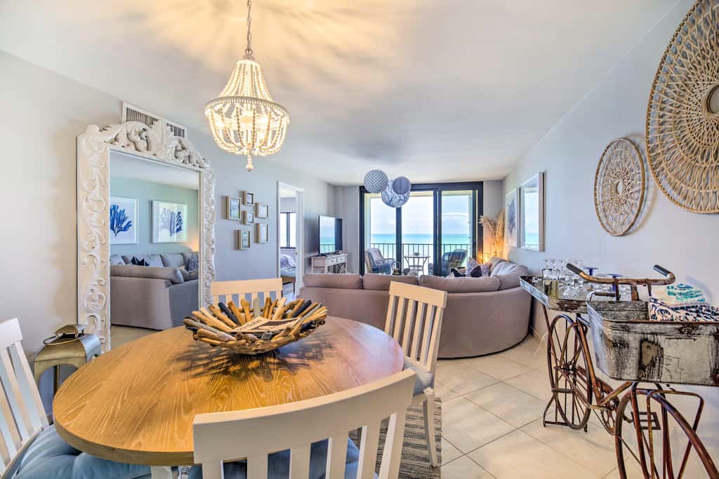 Lovely Fort Pierce Condo, Walk to Beach!