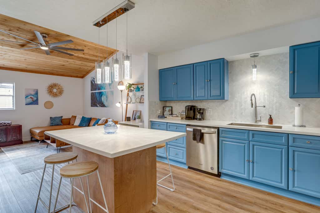 Breezy Cape Canaveral Townhome ~ 1 Mi to Beach!