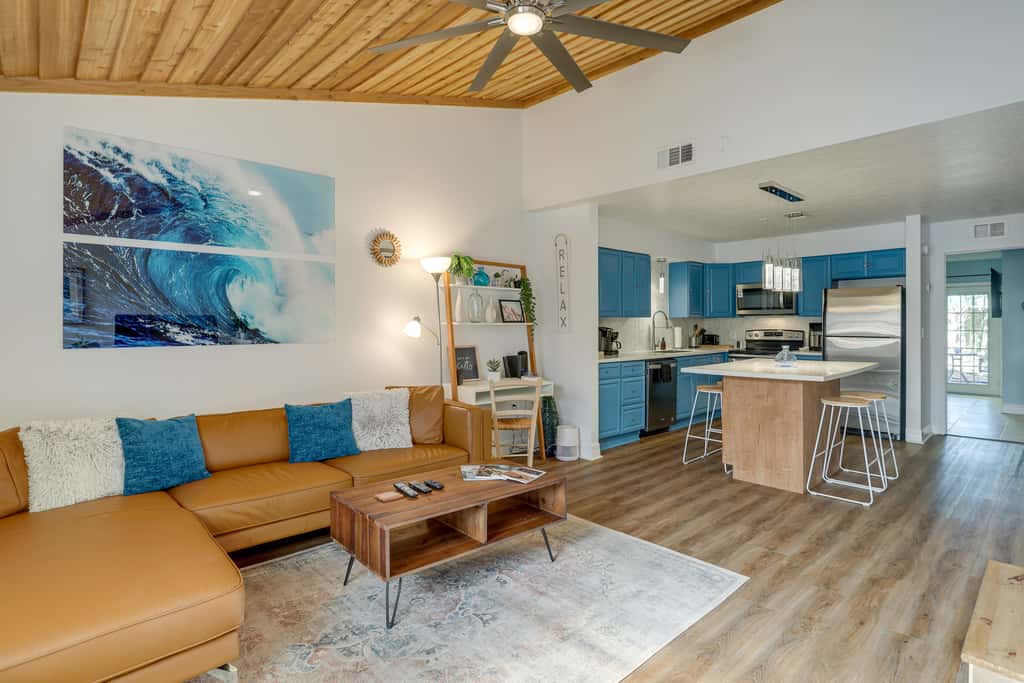Breezy Cape Canaveral Townhome ~ 1 Mi to Beach!