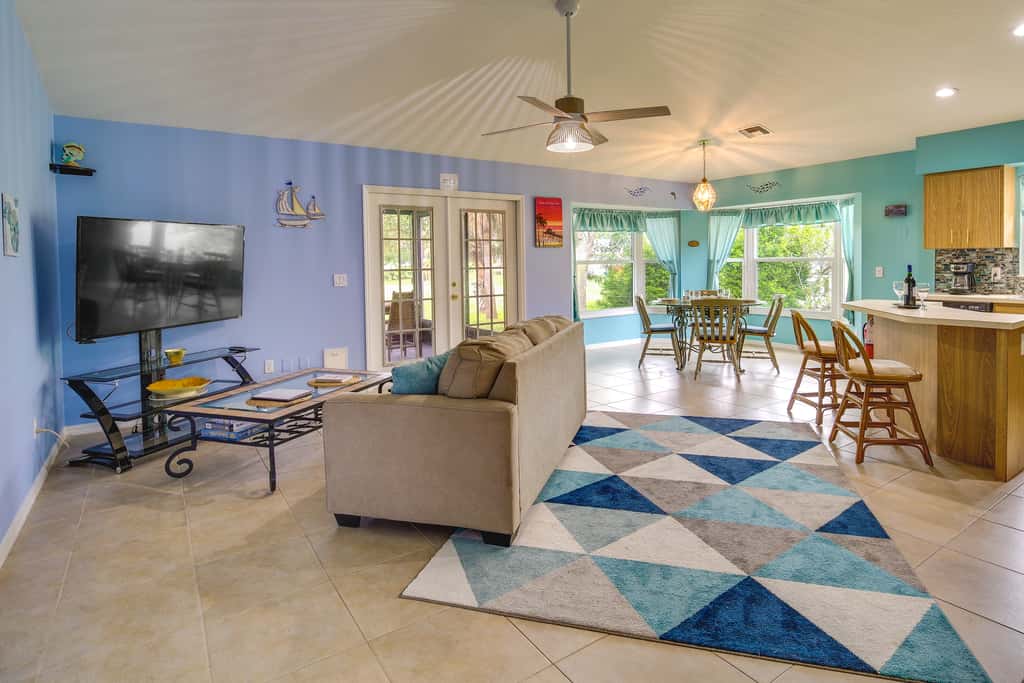 Pet-Friendly Sebastian Home: w/ Porch + Lake View!