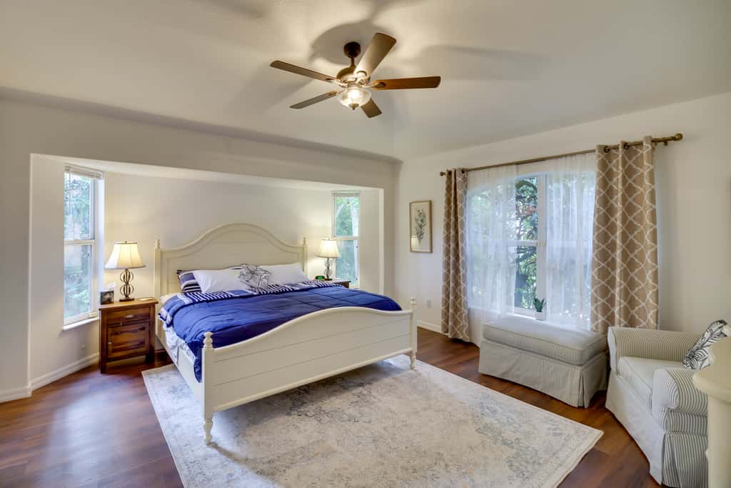 'Casa Blanco' Escape w/ Fire Pit in Sebastian!