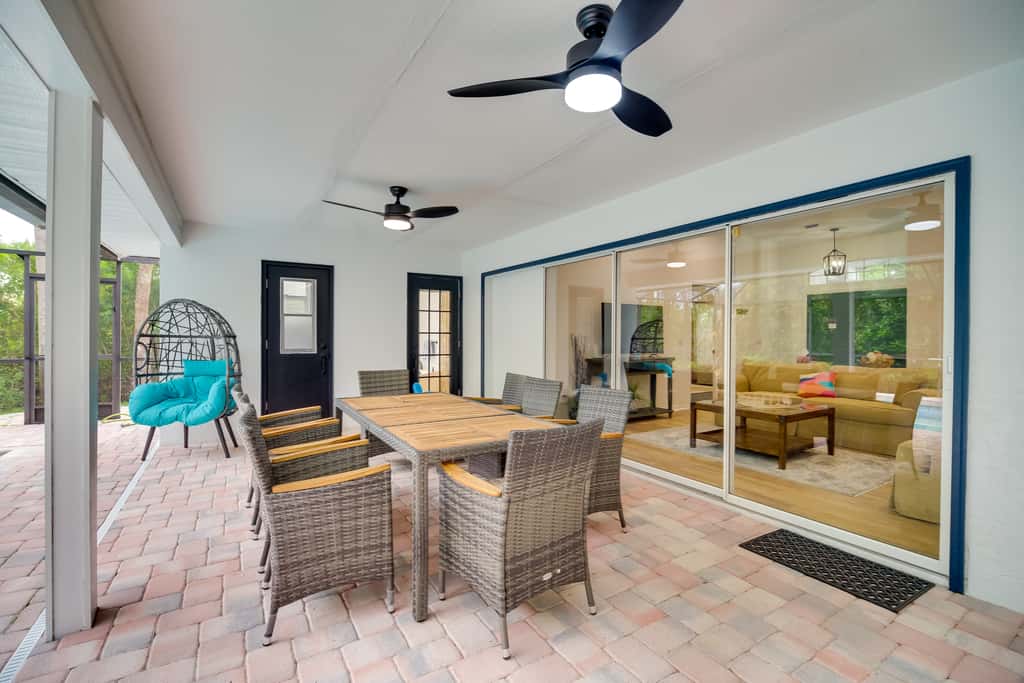 'Casa Blanco' Escape w/ Fire Pit in Sebastian!