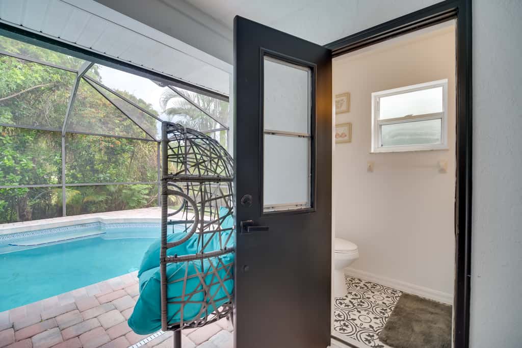 'Casa Blanco' Escape w/ Fire Pit in Sebastian!