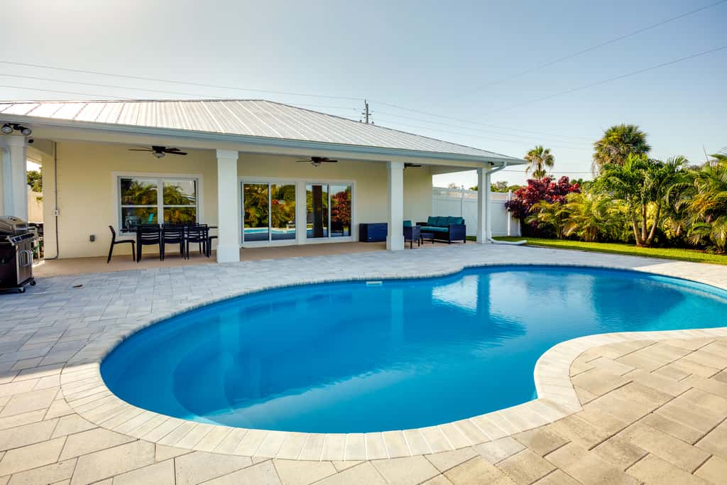 Florida Gem: Saltwater Pool By Beaches & Kayaking!