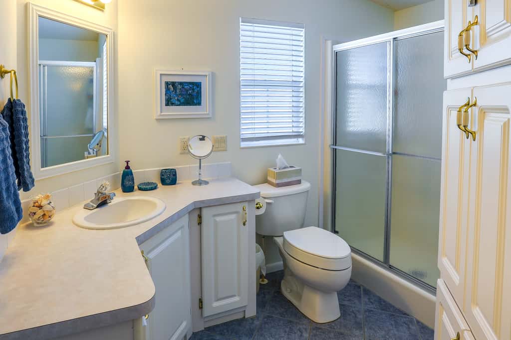 Pool Access, Walk to Beach! Cozy Jensen Beach Home
