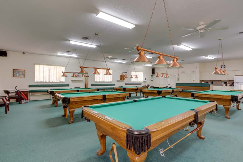 Pool Access, Walk to Beach! Cozy Jensen Beach Home