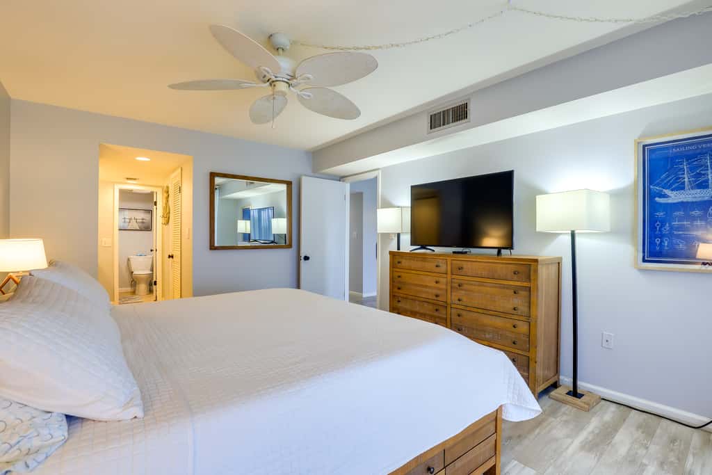 Ocean Village Condo: 3 Pools, Hot Tub & Beach