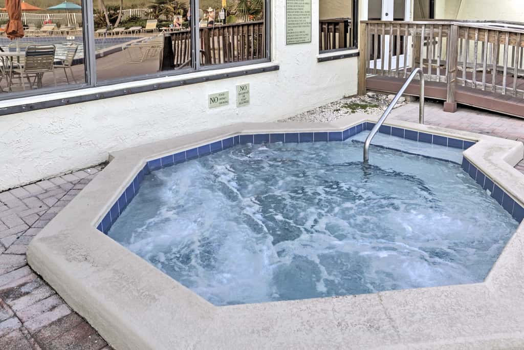 Ocean Village Condo: 3 Pools, Hot Tub & Beach
