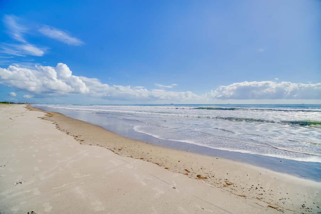 Pool, Hot Tub & Beach Access: Cocoa Beach Home!