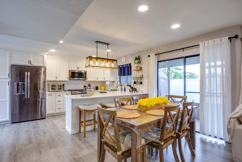 5 Mi to Beach: Jupiter Townhome w/ Pool Access
