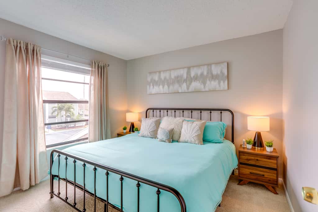 5 Mi to Beach: Jupiter Townhome w/ Pool Access