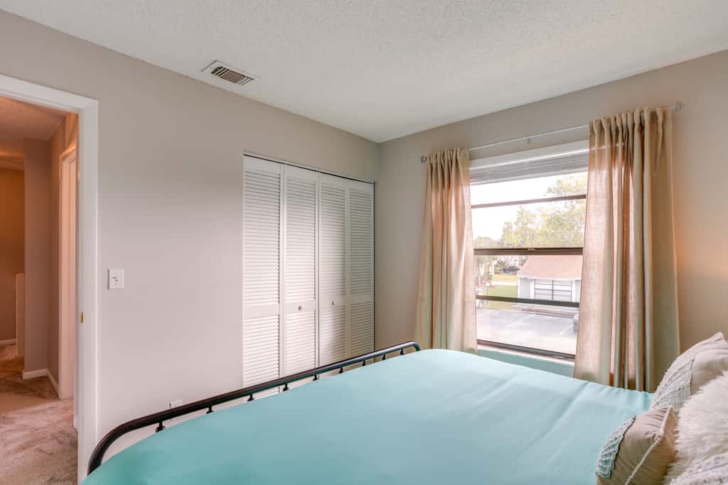 5 Mi to Beach: Jupiter Townhome w/ Pool Access
