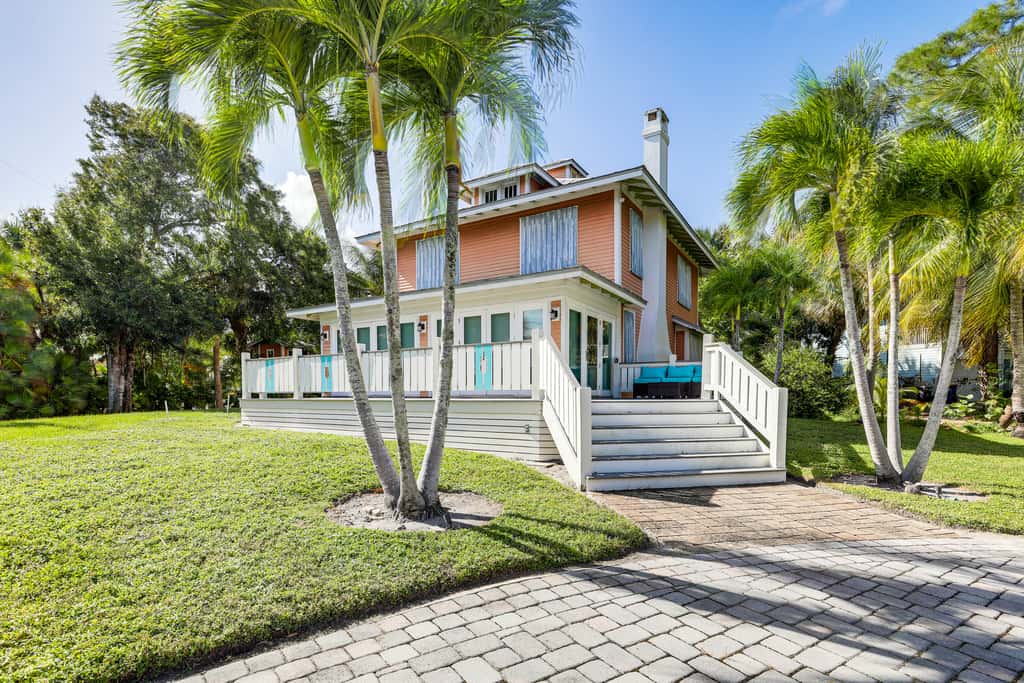Palm City Home w/ Pool & Florida Room - Near Golf