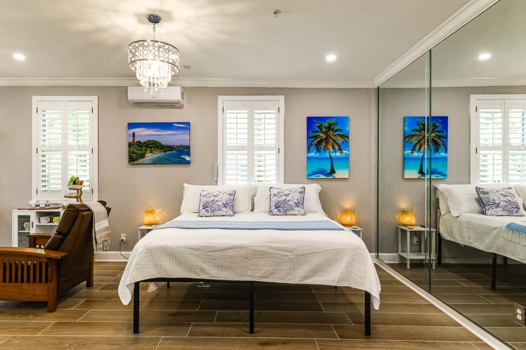 Pet-Friendly Studio: 6 Mi to Jupiter Beach Park!