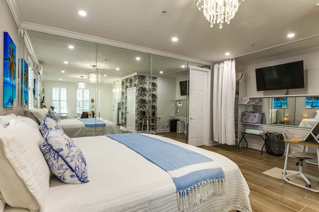 Pet-Friendly Studio: 6 Mi to Jupiter Beach Park!