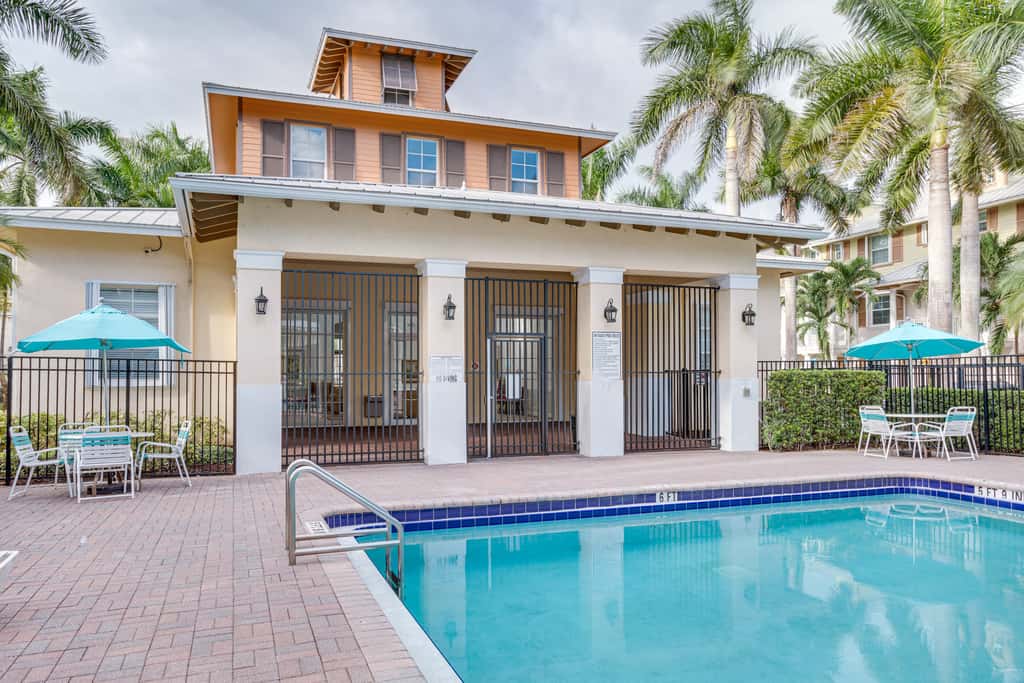 Pet-Friendly Studio: 6 Mi to Jupiter Beach Park!