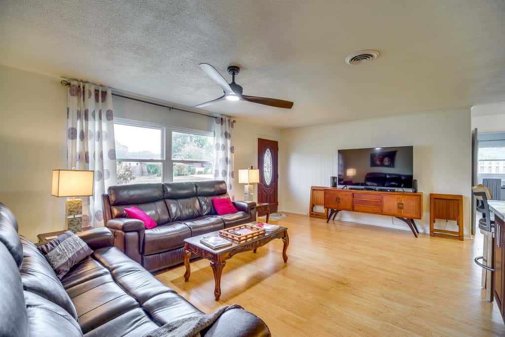 Poolside Paradise! Central Merritt Island Home