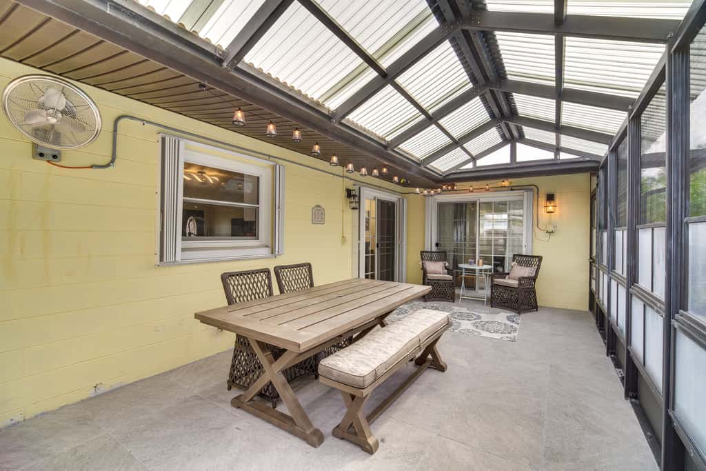 Poolside Paradise! Central Merritt Island Home