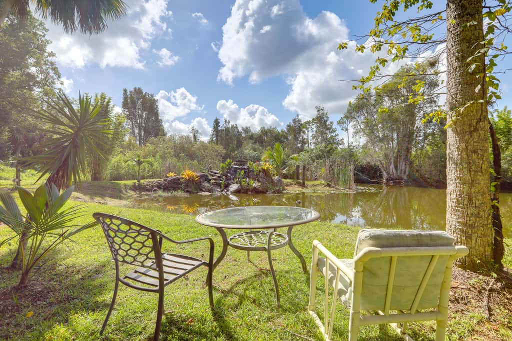 Family-Friendly Palm City Home: 14 Mi to Beach!