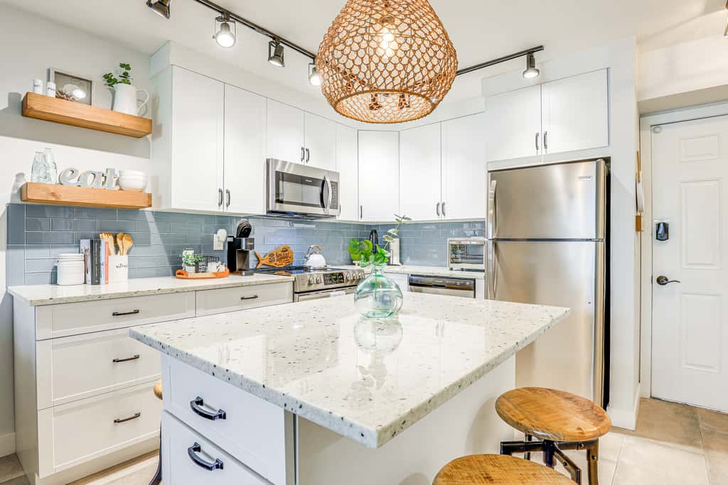 Fort Pierce Condo w/ Screened Porch: Walk to Beach