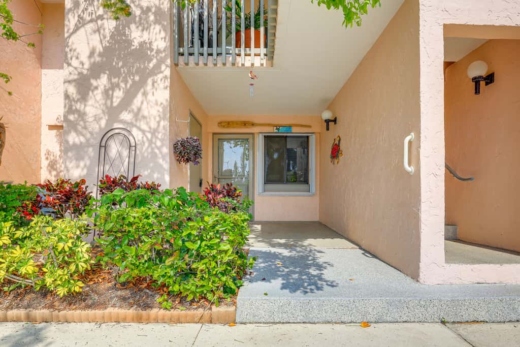 Pool, Golf & Beach Access: Fort Pierce Condo!