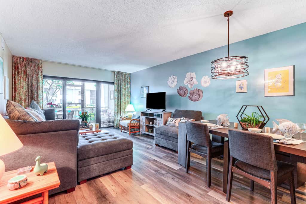 Condo w/ Patio & Resort Amenities in Fort Pierce!