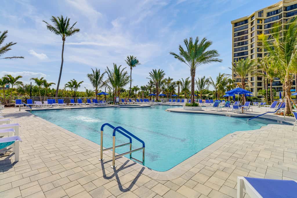 Condo w/ Patio & Resort Amenities in Fort Pierce!
