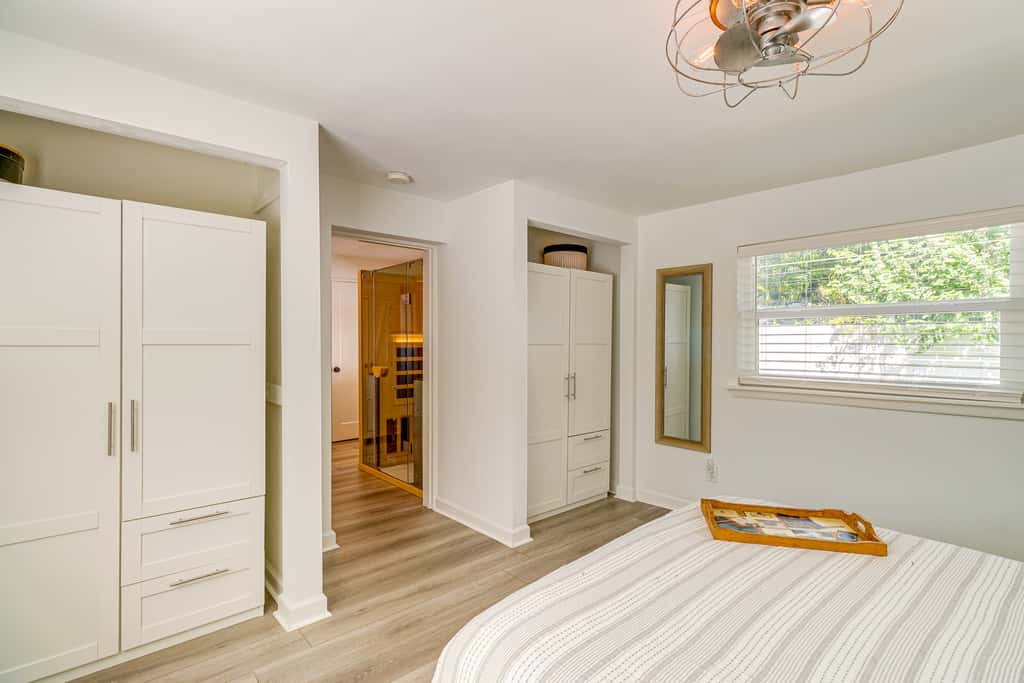 2 Mi to Dtwn Vero Beach! Home w/ Sauna & Yard