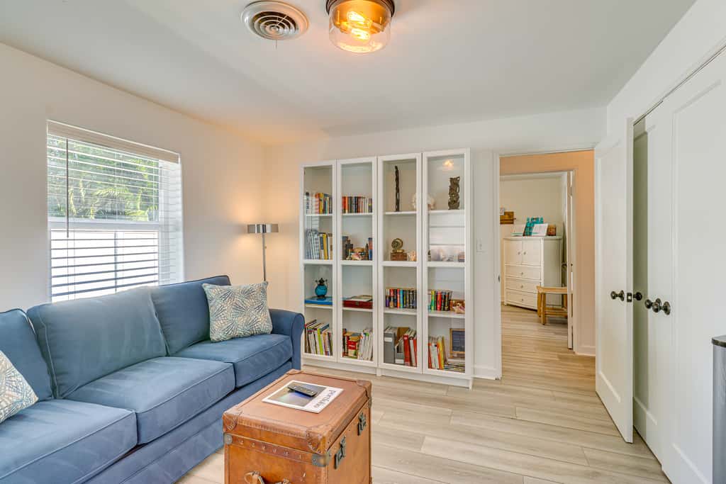 2 Mi to Dtwn Vero Beach! Home w/ Sauna & Yard