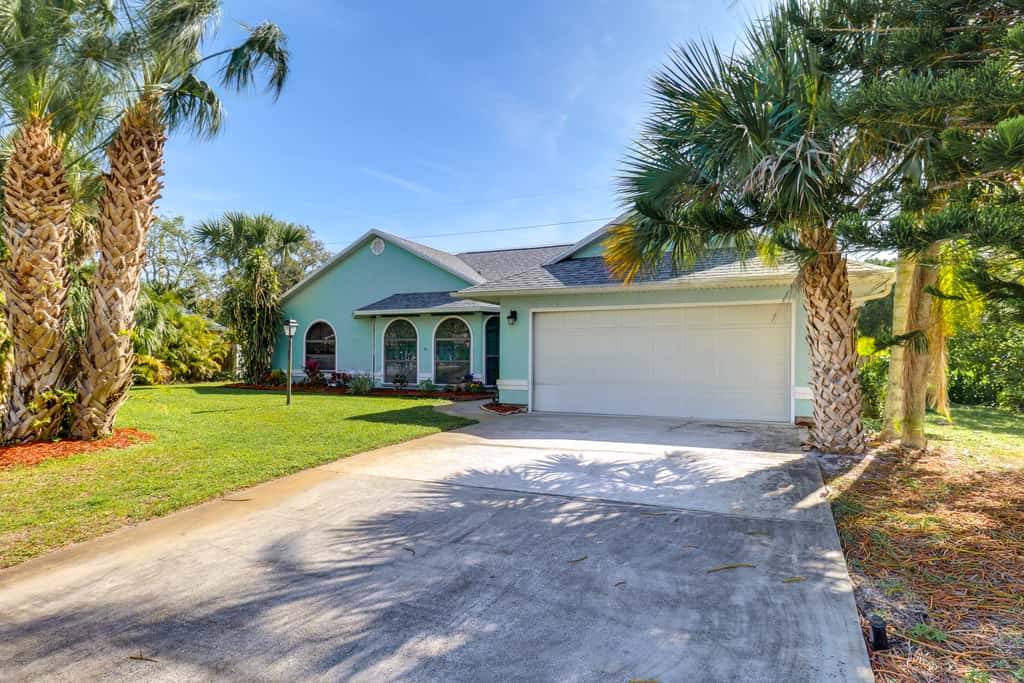 2 Mi to Water: Sebastian Home w/ Pool!