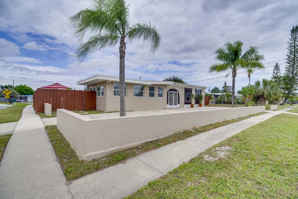 5 Mi to Beaches: Melbourne Duplex w/ Heated Pool!