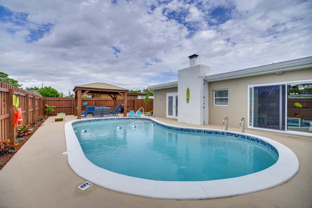 5 Mi to Beaches: Melbourne Duplex w/ Heated Pool!