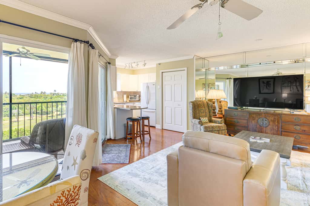 1/2 Mi to Jupiter Beach: Penthouse Condo w/ Views