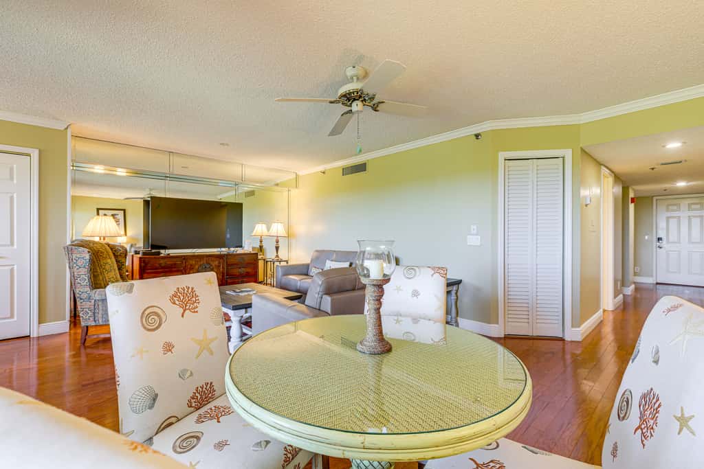 1/2 Mi to Jupiter Beach: Penthouse Condo w/ Views