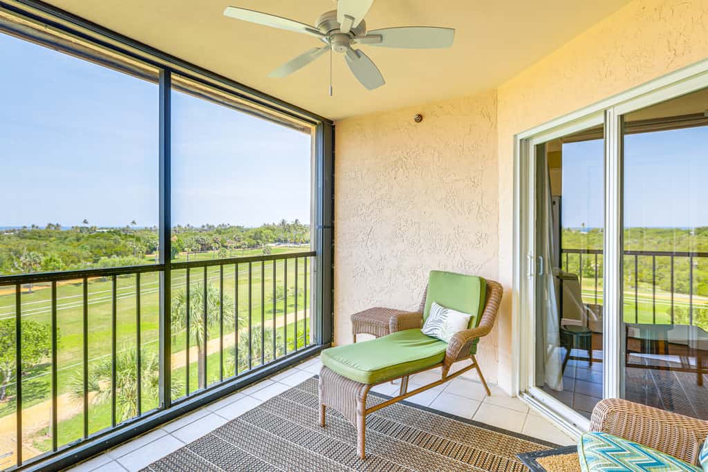 1/2 Mi to Jupiter Beach: Penthouse Condo w/ Views