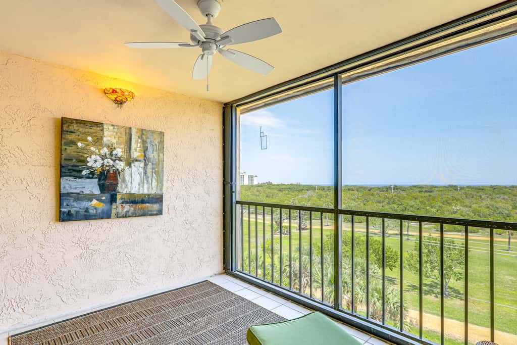 1/2 Mi to Jupiter Beach: Penthouse Condo w/ Views
