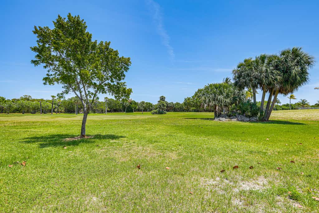 1/2 Mi to Jupiter Beach: Penthouse Condo w/ Views