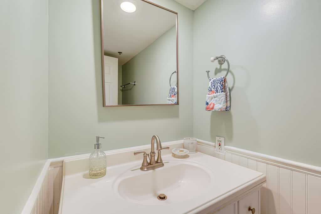 1/2 Mi to Jupiter Beach: Penthouse Condo w/ Views