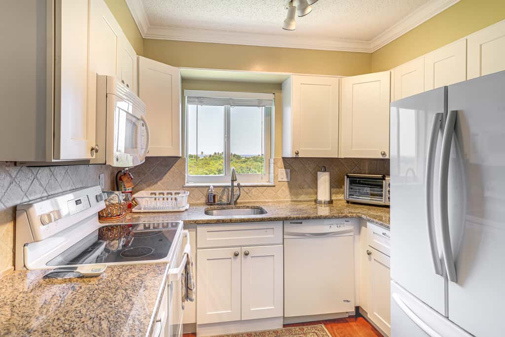 1/2 Mi to Jupiter Beach: Penthouse Condo w/ Views