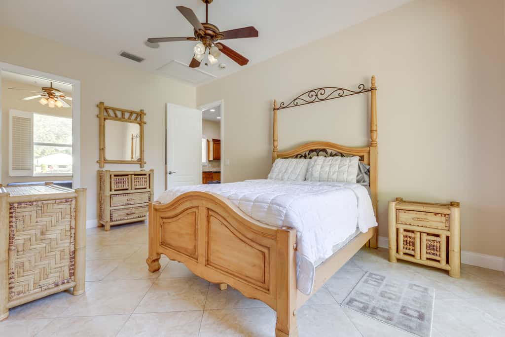 5 Mi to Jupiter Beach Park: Poolside Oasis!