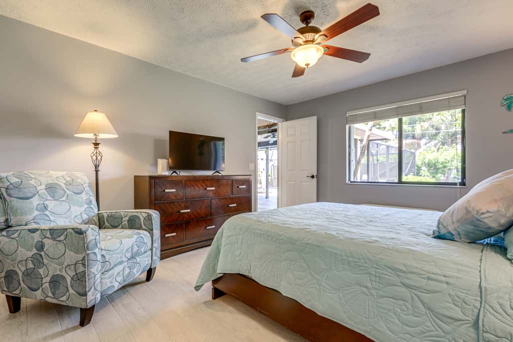 Private Pool & Yard: Family Home in Port St Lucie