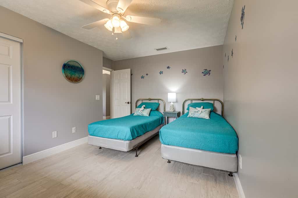 Private Pool & Yard: Family Home in Port St Lucie