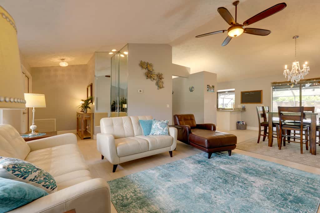 Private Pool & Yard: Family Home in Port St Lucie