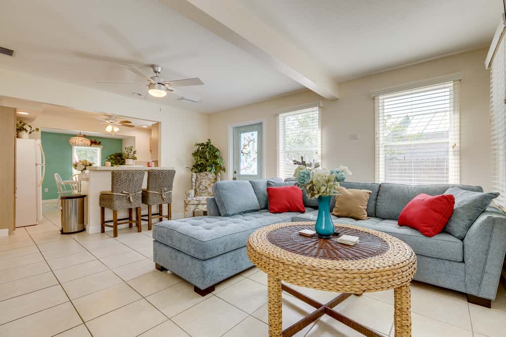 3 Mi to Jensen Beach: Pet-Friendly Getaway w/ Yard