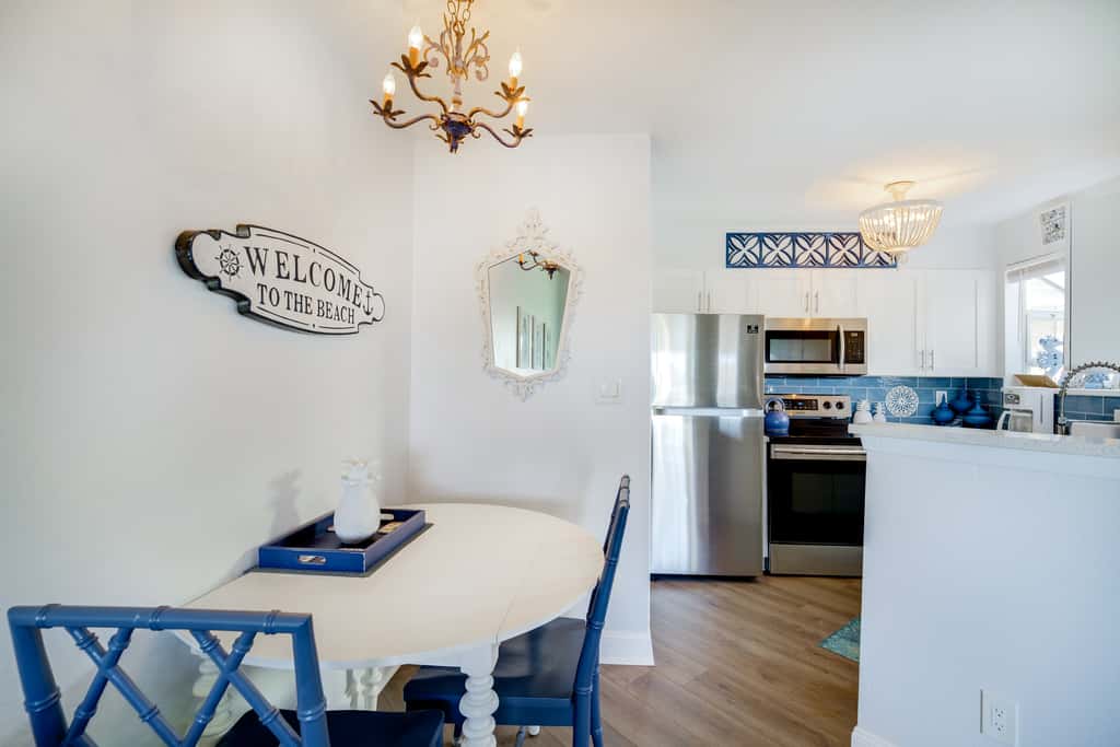 Walk to Canova Beach Park: Couple's Coastal Condo