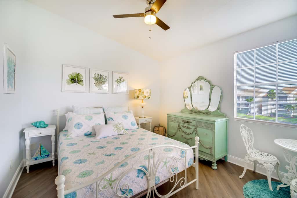 Walk to Canova Beach Park: Couple's Coastal Condo