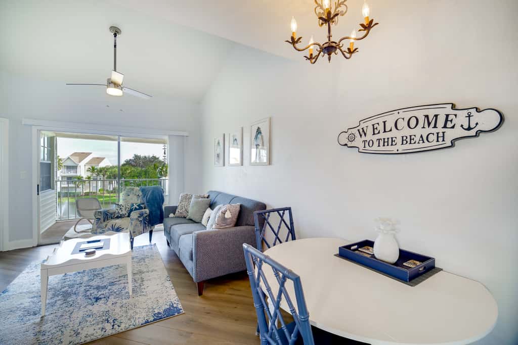Walk to Canova Beach Park: Couple's Coastal Condo