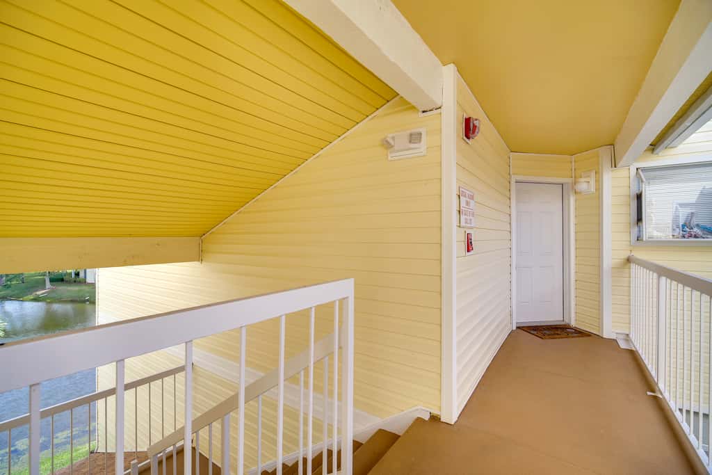 Walk to Canova Beach Park: Couple's Coastal Condo