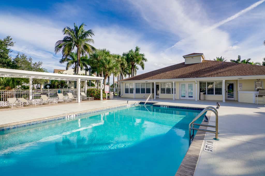 Walk to Canova Beach Park: Couple's Coastal Condo